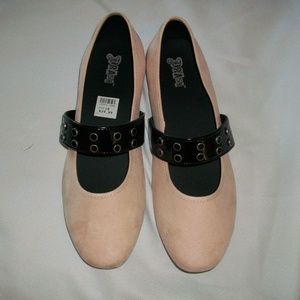 Size 10 pink flats